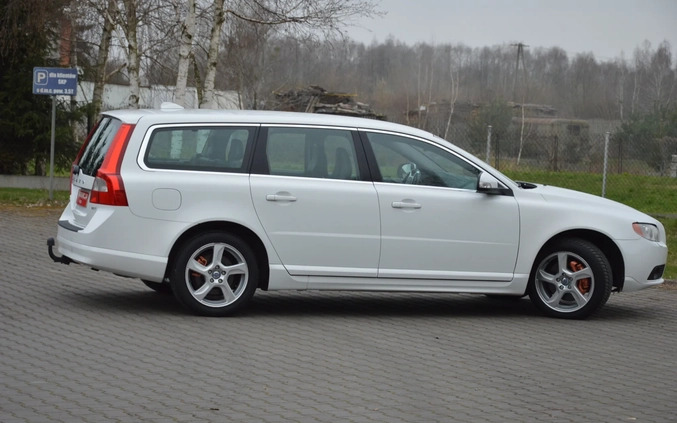 Volvo V70 cena 29500 przebieg: 350000, rok produkcji 2010 z Małogoszcz małe 704